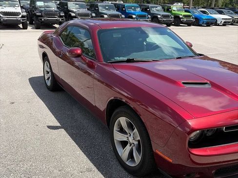 Used 2022 Dodge Challenger SXT RWD image 3