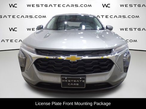 Used 2024 Chevrolet Trax LS image 4