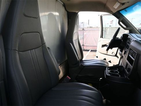 Used 2017 Chevrolet Express 3500 Work Van image 12