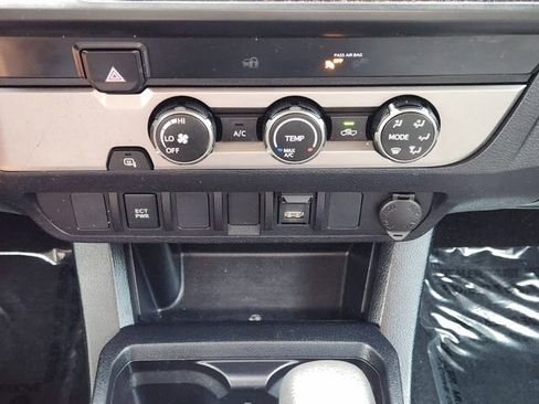Used 2020 Toyota Tacoma SR w/ SR Convenience Package RWD image 21