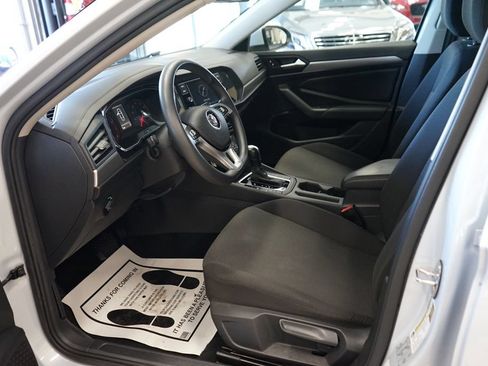 Used 2019 Volkswagen Jetta R-Line FWD image 24