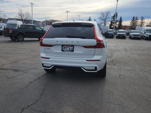 Used 2022 Volvo XC60 T8 R-Design w/ Advanced Package image 11