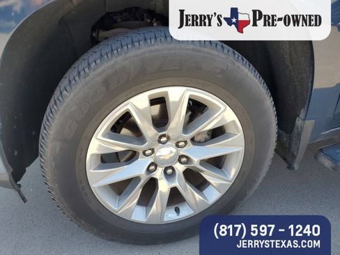 Used 2019 Chevrolet Silverado 1500 LTZ w/ LTZ Premium Package AWD/4WD image 2