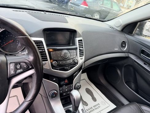 Used 2015 Chevrolet Cruze LT image 19