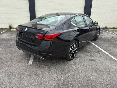 Used 2022 Nissan Altima 2.5 SR image 3