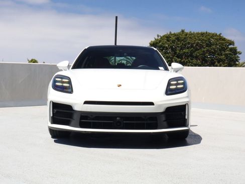 Certified 2024 Porsche Panamera 4 AWD/4WD image 6