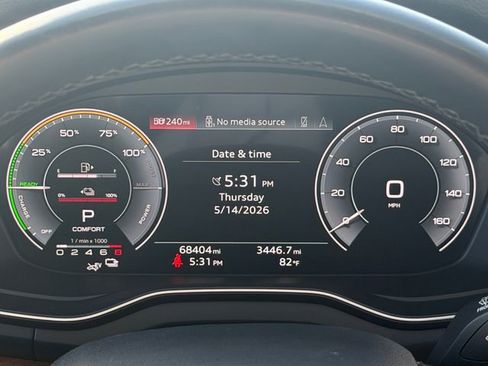Used 2021 Audi Q5 e Premium Plus w/ Premium Plus Package AWD/4WD image 12