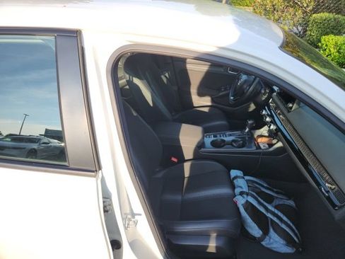 Used 2023 Honda Civic Sport image 9