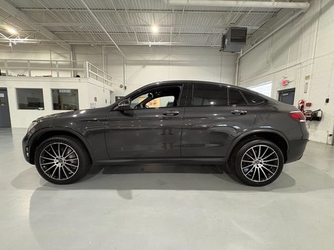 Used 2022 Mercedes-Benz GLC 300 4MATIC image 4