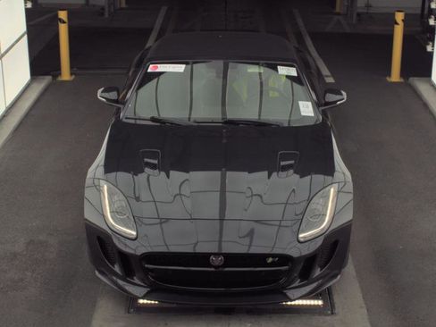 Used 2016 Jaguar F-TYPE R image 4