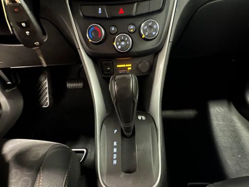 Used 2019 Chevrolet Trax LS FWD image 29