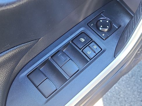 Used 2023 Toyota RAV4 LE AWD/4WD image 13