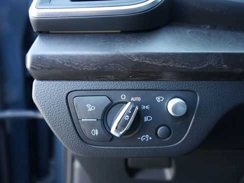 Used 2018 Audi Q5 Prestige w/ Prestige Package image 17