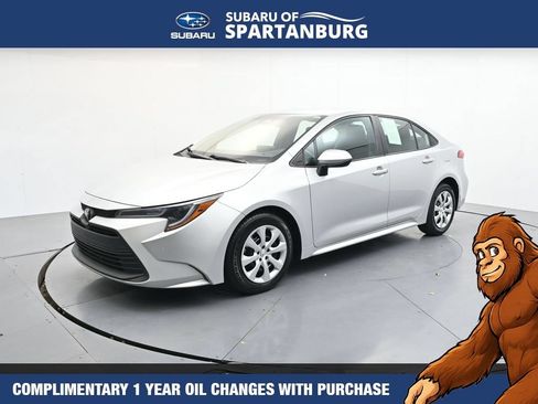 Used 2024 Toyota Corolla LE FWD image 3