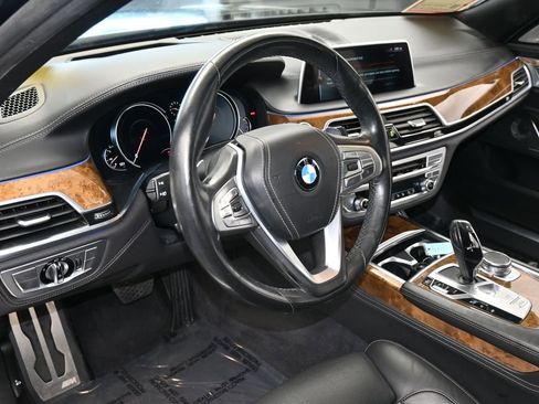 Used 2016 BMW 750i xDrive image 10