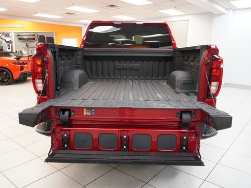 Used 2023 GMC Sierra 1500 Elevation AWD/4WD image 9