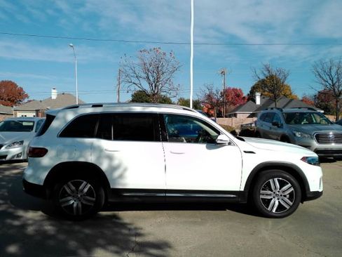 Used 2022 Mercedes-Benz EQB 300 4MATIC image 5