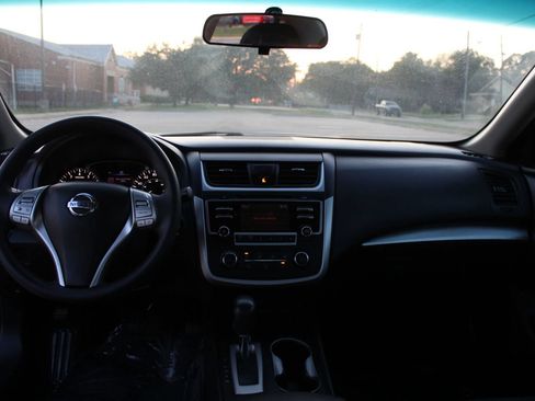 Used 2016 Nissan Altima 2.5 S FWD image 18