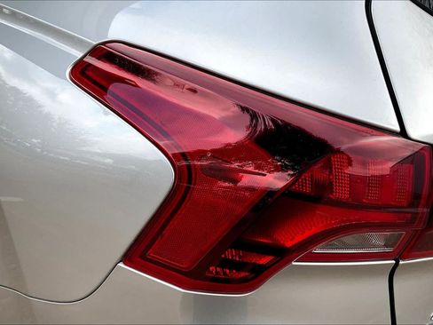 Certified 2023 Hyundai Santa Fe SEL image 25