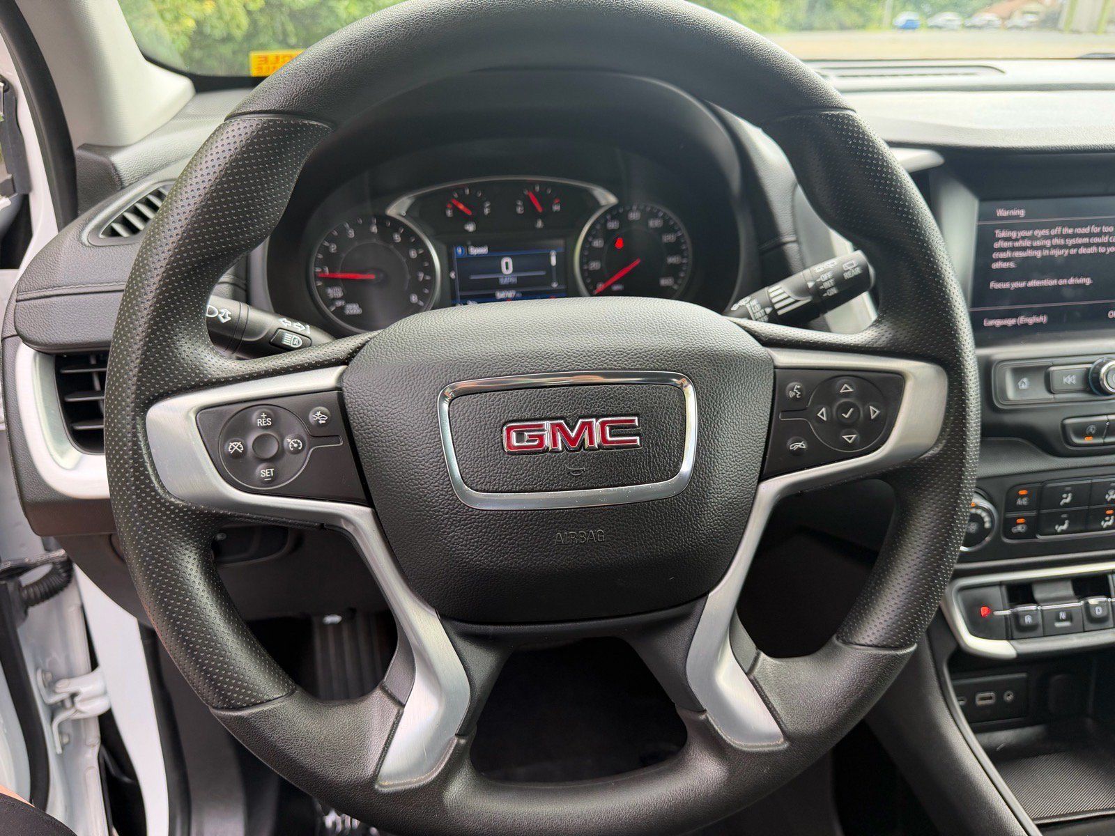 Used 2024 GMC Terrain SLE AWD/4WD image 31