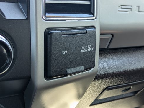 Used 2019 Ford F250 King Ranch w/ King Ranch Ultimate Package AWD/4WD image 31