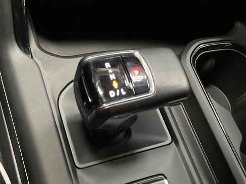 Used 2022 GMC Sierra 1500 AT4X image 23