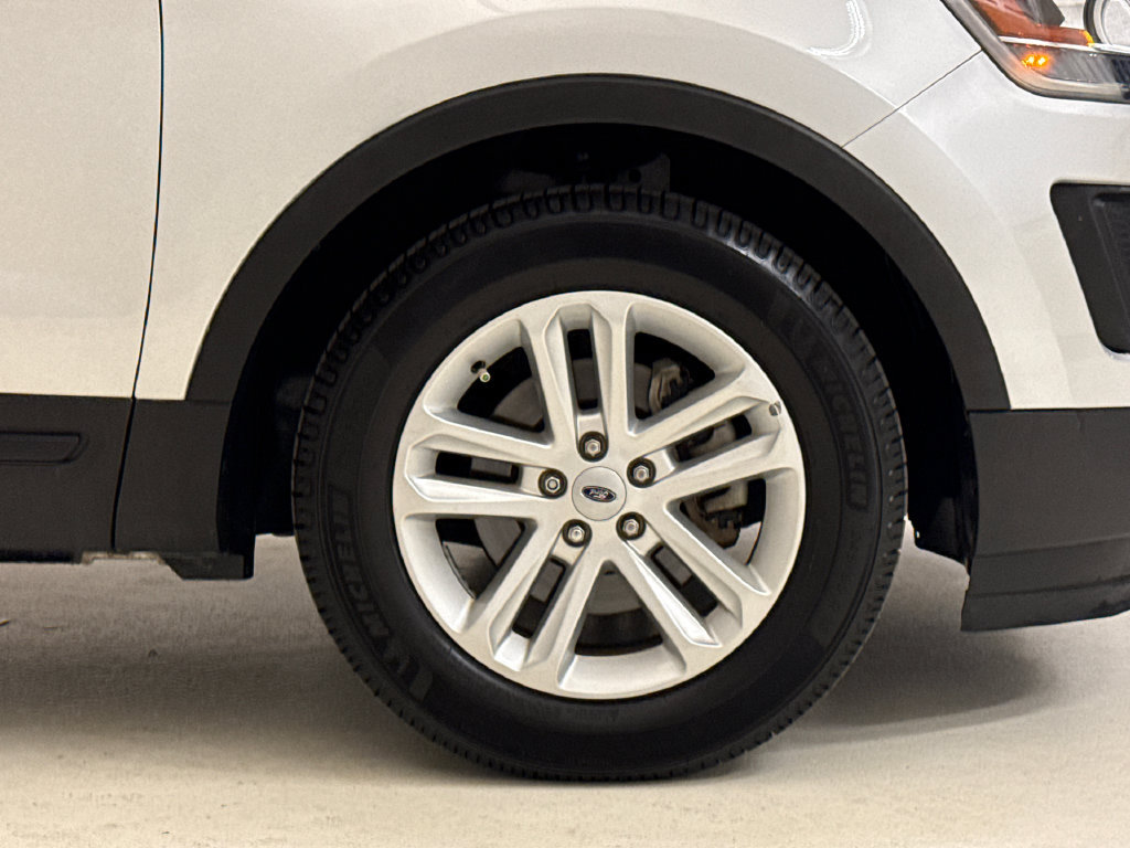 Used 2017 Ford Explorer FWD image 6