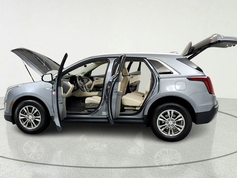 Used 2021 Cadillac XT5 Premium Luxury w/ LPO, Floor Liner Package FWD image 10