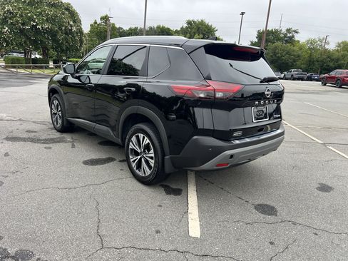 Certified 2023 Nissan Rogue SV w/ SV Premium B Package AWD/4WD image 7