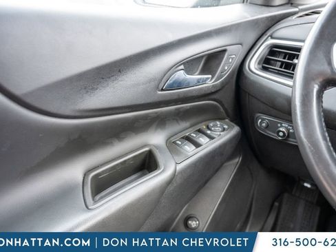 Used 2021 Chevrolet Equinox LT image 16
