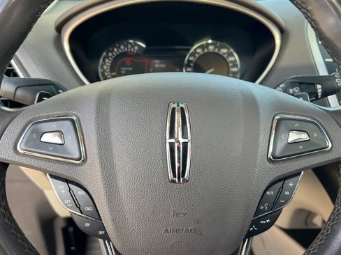 Used 2016 Lincoln MKX Select w/ Select Plus Package image 27