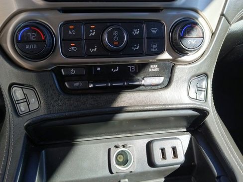 Used 2020 GMC Yukon XL Denali image 57