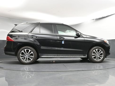 Used 2016 Mercedes-Benz GLE 350 w/ Premium Package image 27