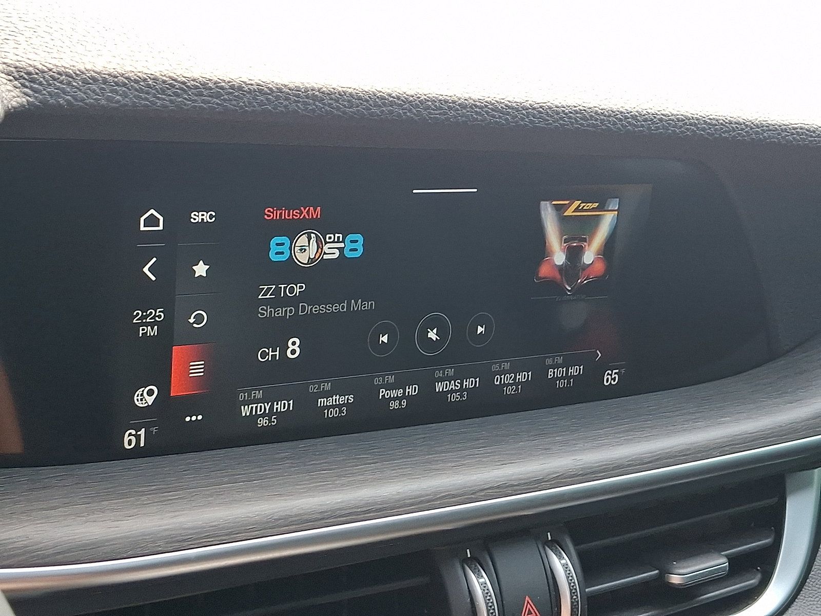 Used 2023 Alfa Romeo Stelvio Ti w/ Active Assist Plus Package AWD/4WD image 19