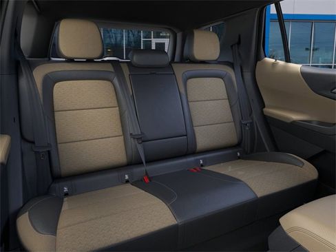 New 2026 Chevrolet Equinox ACTIV w/ Safety and Technology Package image 17