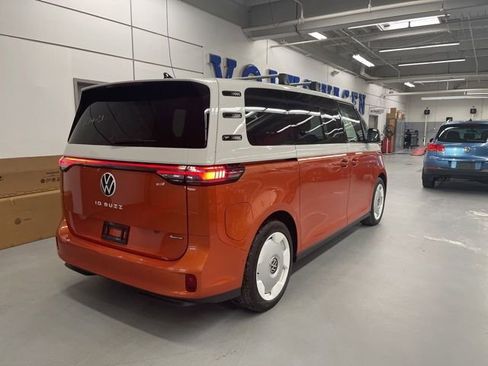 New 2025 Volkswagen ID. Buzz 1st Edition image 6