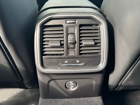 New 2026 Porsche Macan S image 6