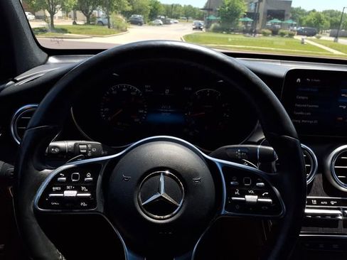 Used 2021 Mercedes-Benz GLC 300 4MATIC w/ AMG Line image 12