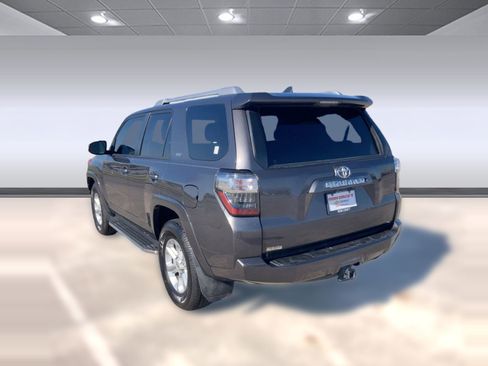 Used 2017 Toyota 4Runner SR5 image 3