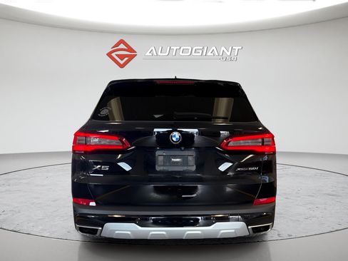 Used 2019 BMW X5 xDrive50i w/ Parking Assistance Package AWD/4WD image 7