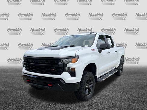 Used 2025 Chevrolet Silverado 1500 Custom Trail Boss AWD/4WD image 5