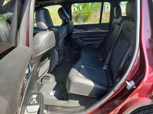 New 2026 Jeep Grand Cherokee Altitude RWD image 30