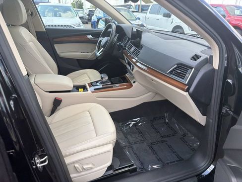 Used 2023 Audi Q5 2.0T Premium w/ Convenience Package AWD/4WD image 15
