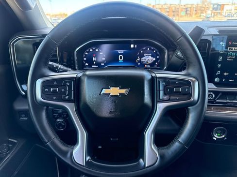Used 2023 Chevrolet Silverado 1500 LT image 14