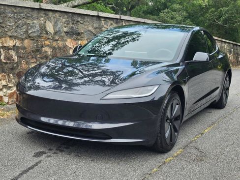 Used 2024 Tesla Model 3 Long Range RWD image 12