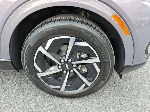 Certified 2025 Chevrolet Equinox EV LT w/ Convenience Package image 8