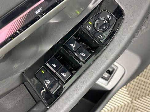 Used 2026 BMW 530i w/ M Sport Package image 21