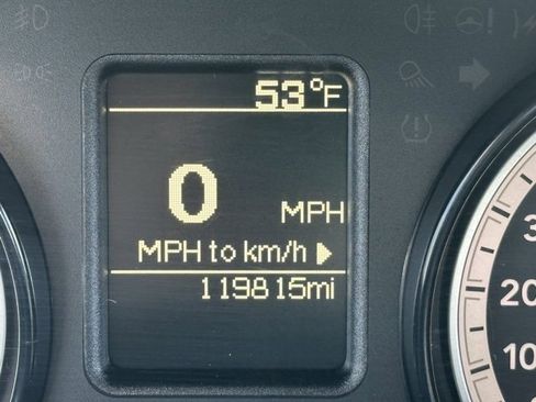 Used 2017 RAM 1500 Express image 19