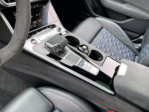 Used 2024 Audi RS 7 Performance w/ Matte Carbon Package image 14