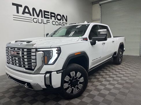 New 2026 GMC Sierra 2500 Denali w/ Denali Reserve Package AWD/4WD image 1